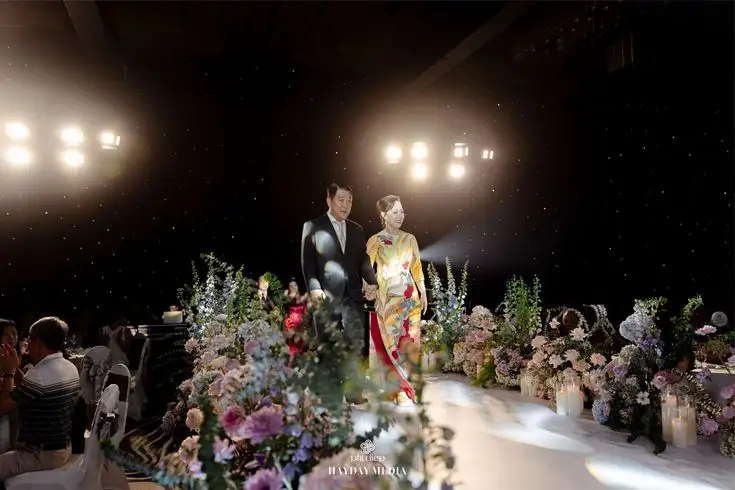 Tổ chức đám cưới giả